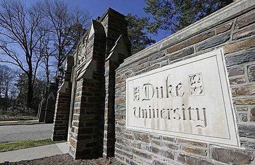 线上配资炒股网站 杜克大学的十四堂课